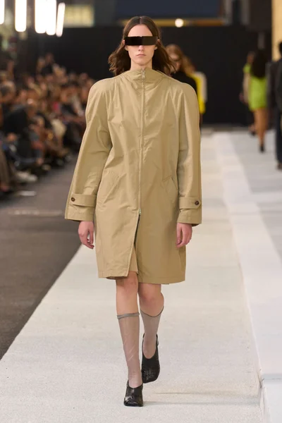 Look 50